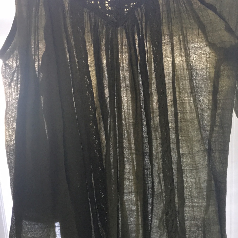 Green blouse - Picture 5 of 7